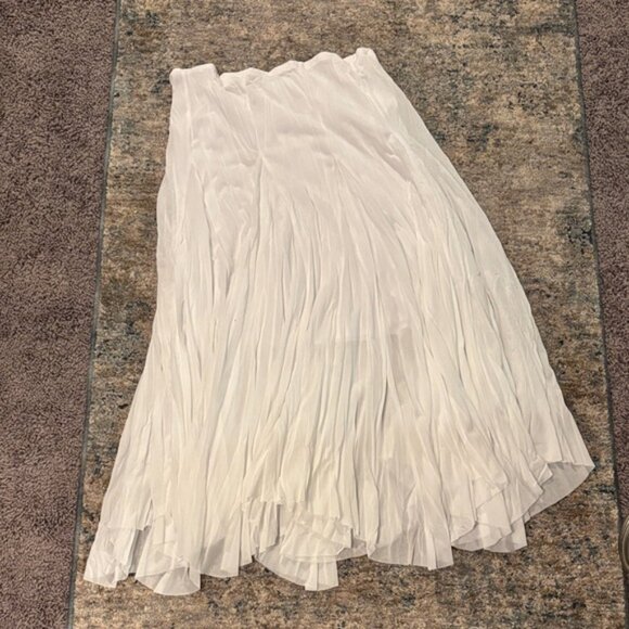 3/$5🌷 Flowy White XL Women's Moa Moa Skirt - Picture 2 of 2
